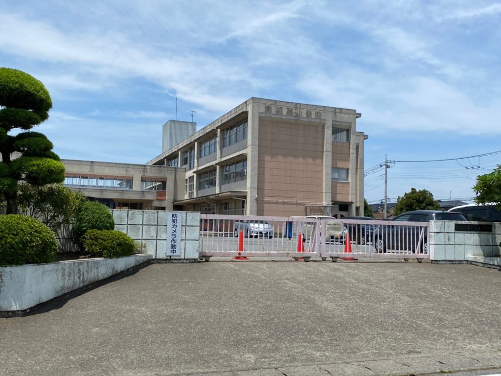 伊勢崎市坂東小学校