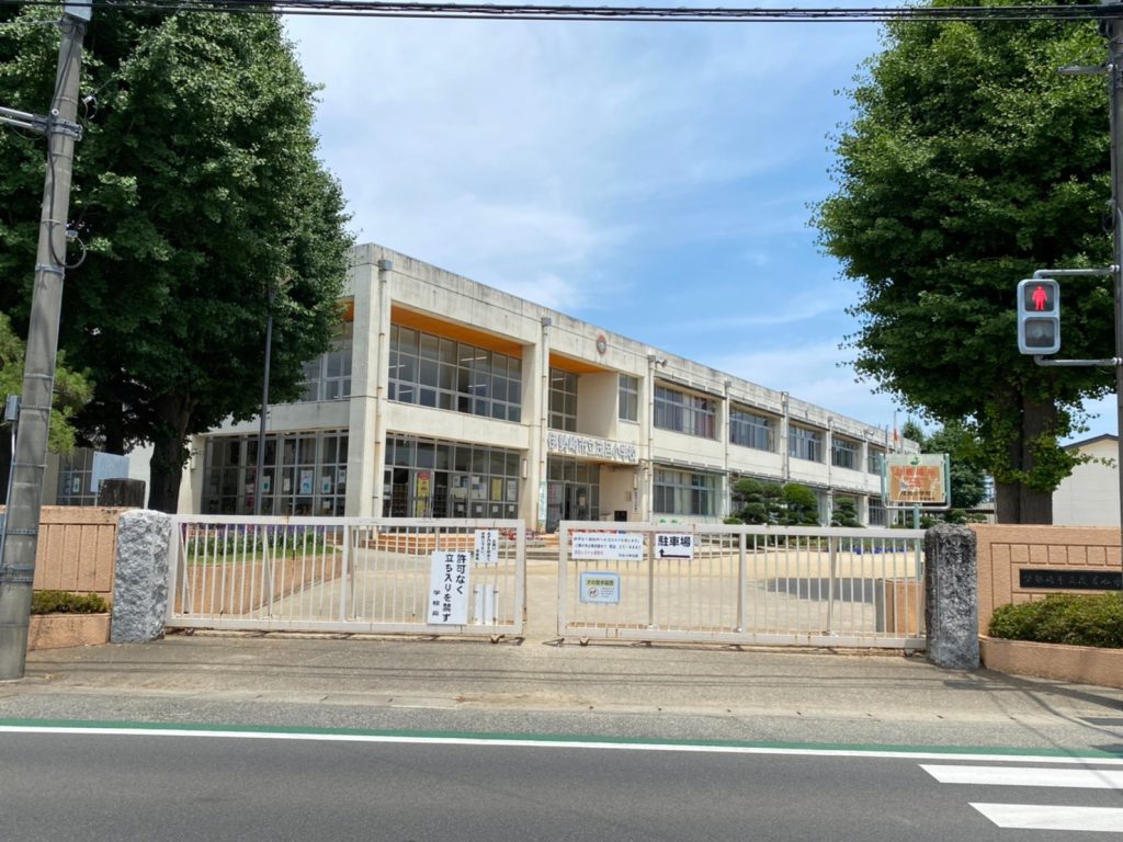 伊勢崎市茂呂小学校